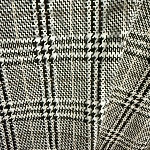 Houndstooth Plaid Skater Skirt - Picture 3 of 4